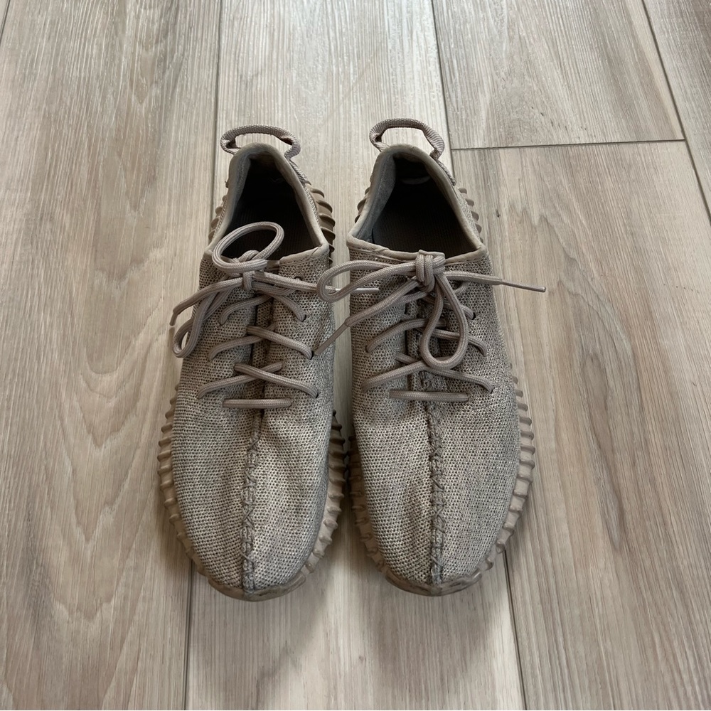 adidas Yeezy Boost 350
Oxford Tan
